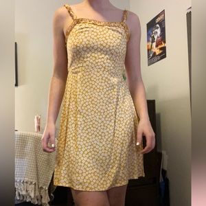 YELLOW DAINTY FLORAL DRESS
